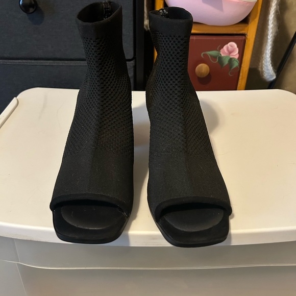 Open toe booties - Picture 4 of 4